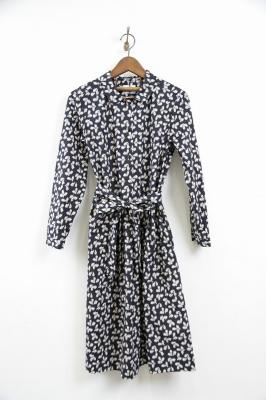 DRESS　IN　A　FLORAL　ORGANIC　COTTON　FABRIC　OFFON