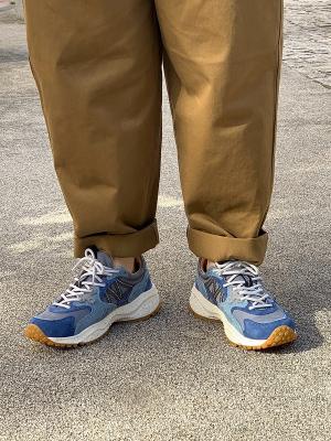 スニーカー　SOLIN