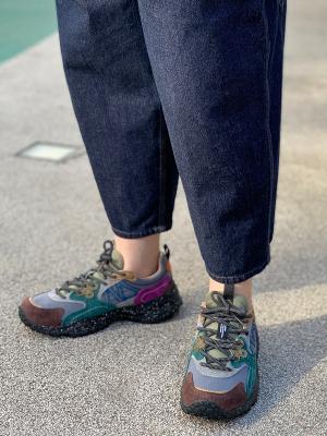 スニーカー　SOLIN