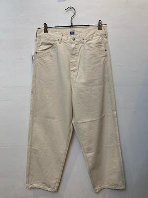 CARPENTER　JEANS